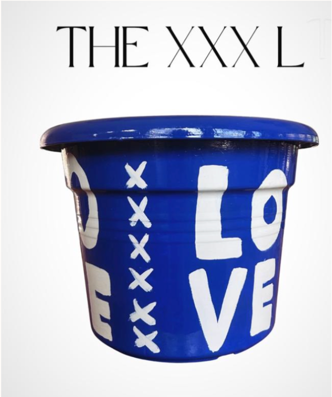 "The XXX L" pot by Nathalie
